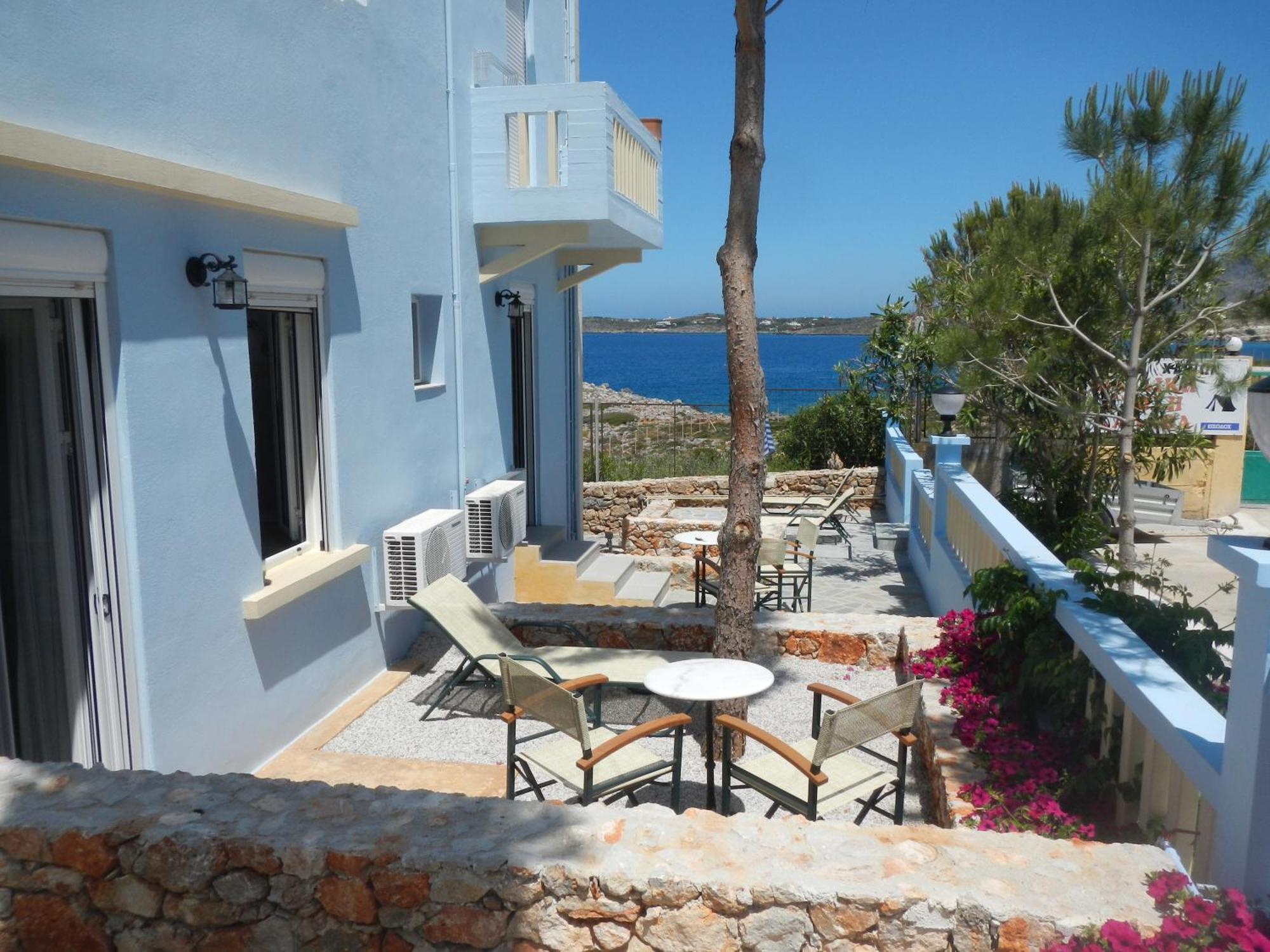 Giorgi'S Blue Apartments Kalathas Quarto foto