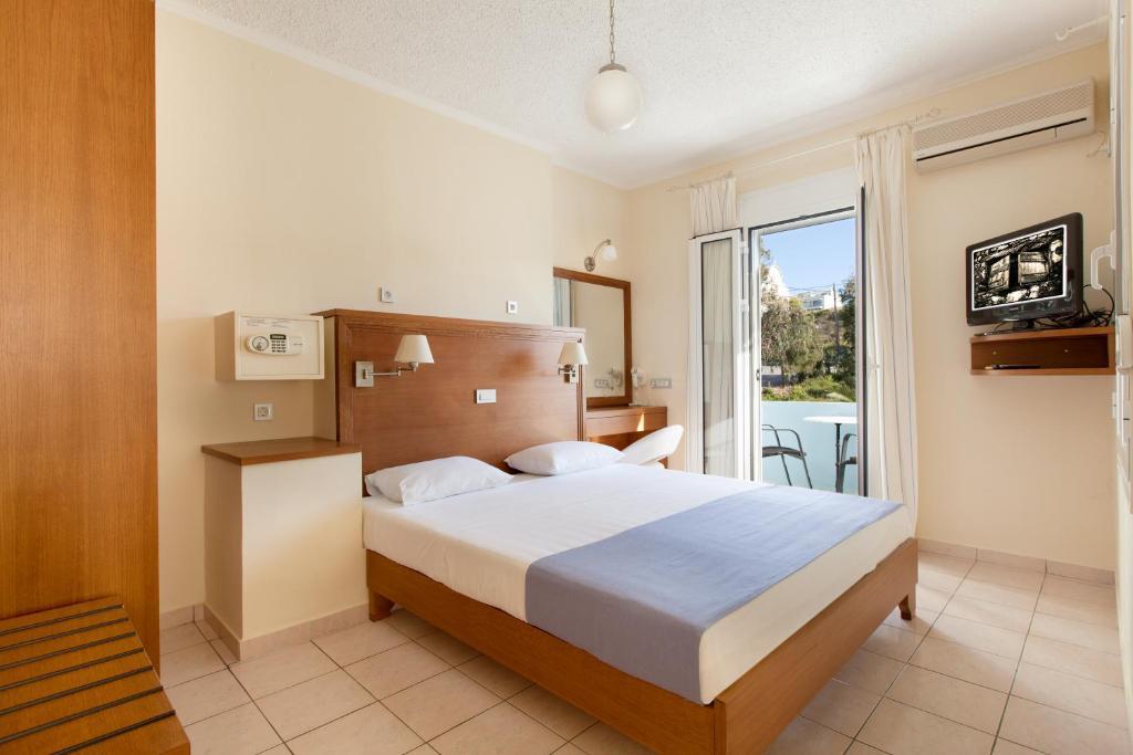 Giorgi'S Blue Apartments Kalathas Quarto foto