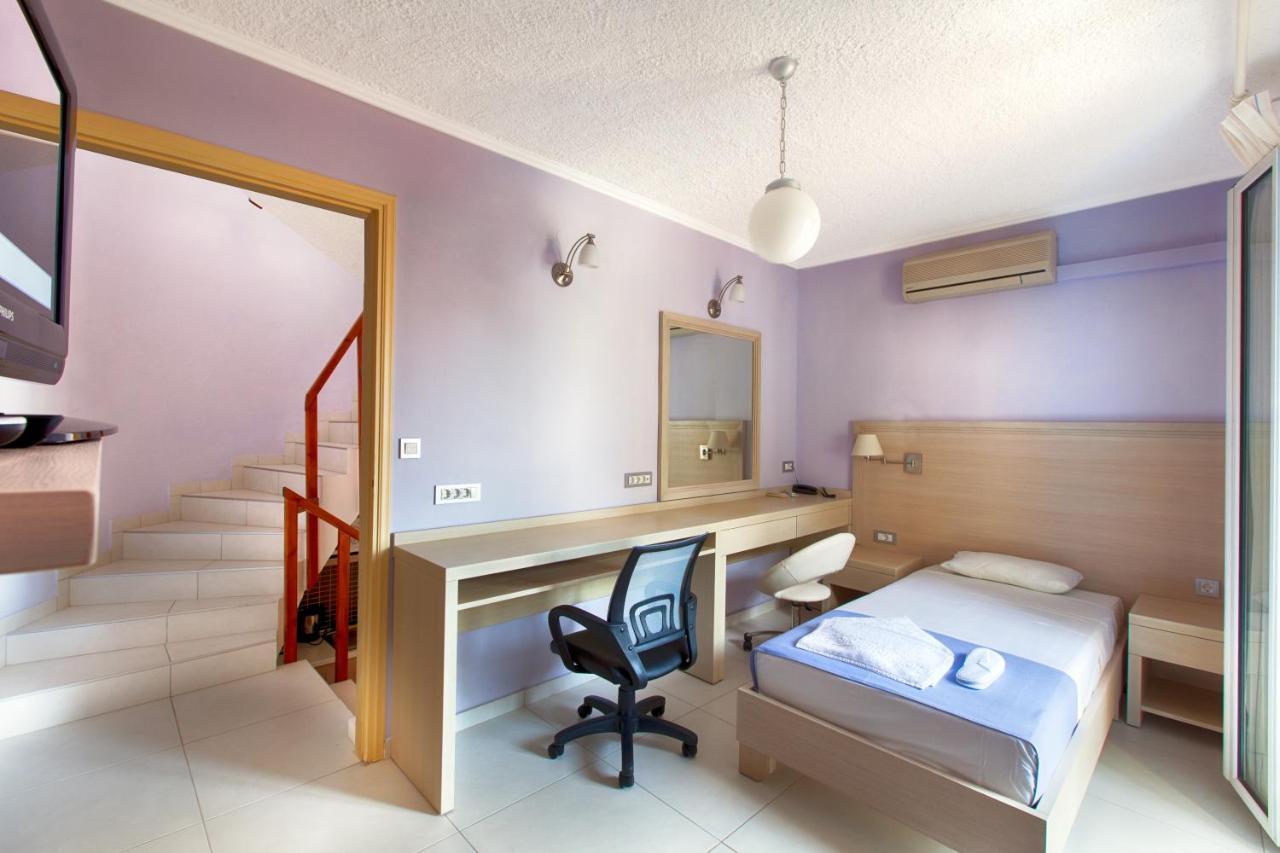 Giorgi'S Blue Apartments Kalathas Quarto foto