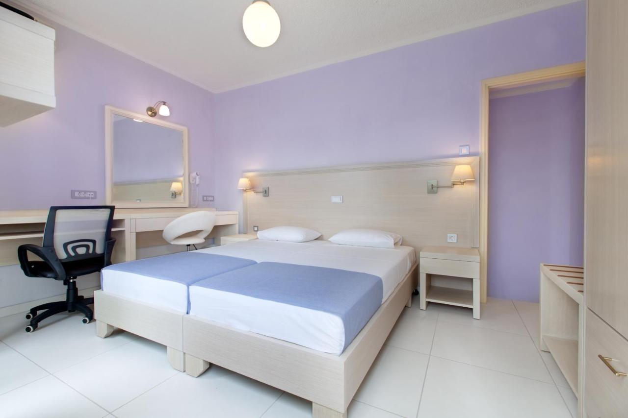 Giorgi'S Blue Apartments Kalathas Quarto foto
